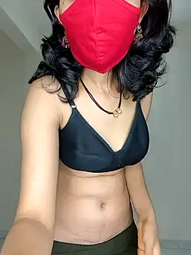 Shivani2002 online show from July 10, 2026, 4:07 pm