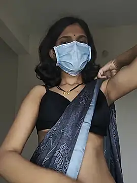Shivani2002 online show from July 28, 2026, 9:50 am