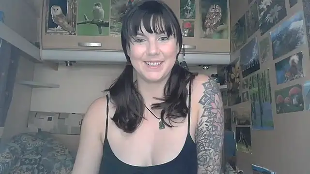 Snapshot of Skye_DD_T chatting on October 25, 2025, 8:46 am Skye DD T online show from October 25, 2025, 8:46 am