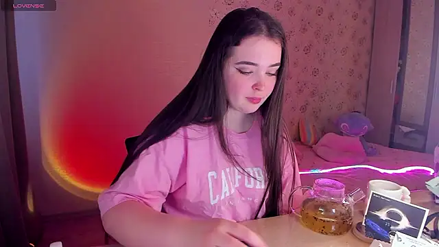 Alice next door online show from February 23, 2026, 2:06 pm