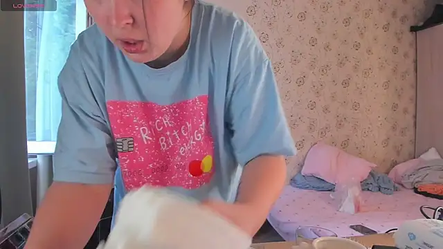 Alice next door online show from July 24, 2026, 9:49 am
