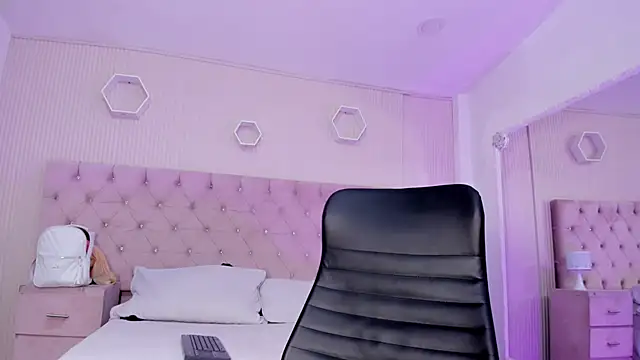 MadisonSky  online show from November 15, 2025, 12:31 pm