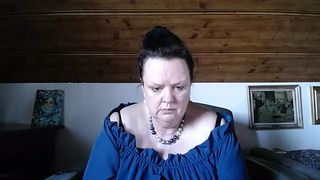 Snapshot of TiffanyMature chatting on April 29, 2026, 5:30 pm TiffanyMature online show from April 29, 2026, 5:30 pm