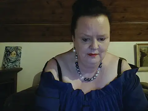 Snapshot of TiffanyMature chatting on April 30, 2026, 8:57 pm TiffanyMature online show from April 30, 2026, 8:57 pm