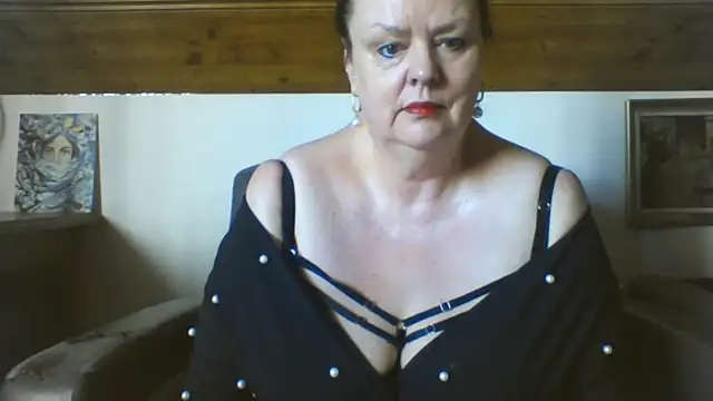 TiffanyMature online show from March 18, 2026, 8:17 am