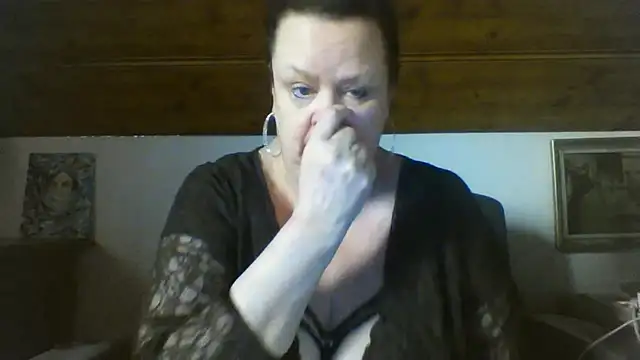 TiffanyMature online show from April 13, 2026, 6:17 am