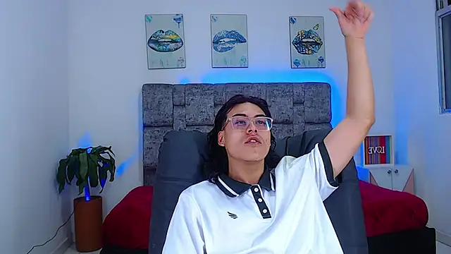 Snapshot of dirty_model chatting on October 15, 2025, 11:13 pm dirty model online show from October 15, 2025, 11:13 pm