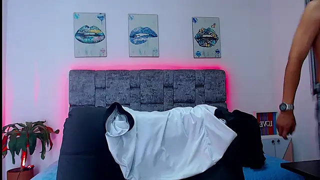 Snapshot of dirty_model chatting on September 15, 2025, 3:18 am dirty model online show from September 15, 2025, 3:18 am