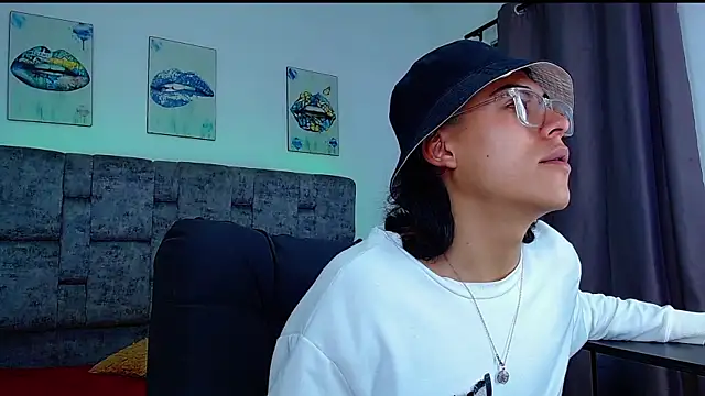 Snapshot of dirty_model chatting on October 13, 2025, 2:02 am dirty model online show from October 13, 2025, 2:02 am