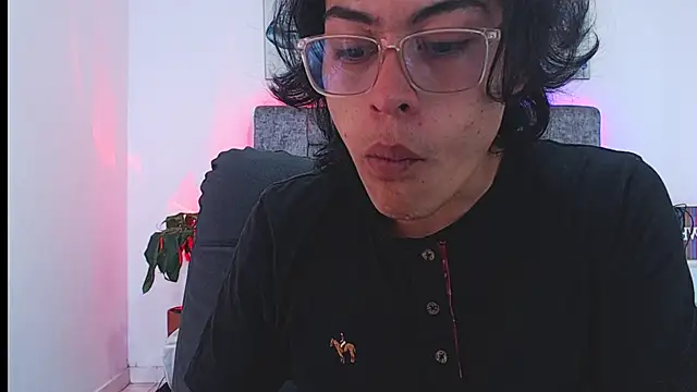 Snapshot of dirty_model chatting on September 12, 2025, 1:28 am dirty model online show from September 12, 2025, 1:28 am