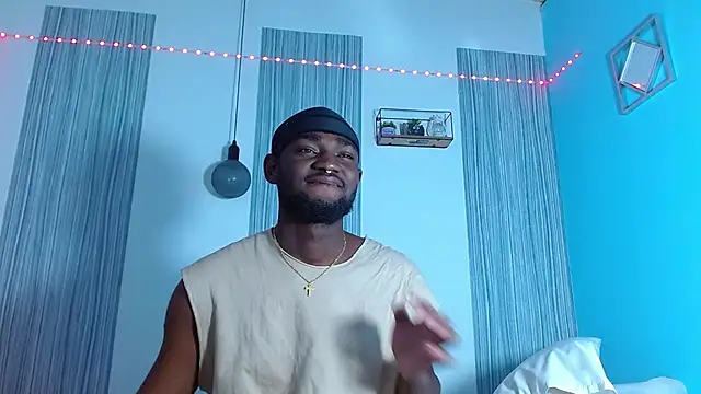 Snapshot of eebony_stallion chatting on December 2, 2025, 3:19 am eebony stallion online show from December 2, 2025, 3:19 am