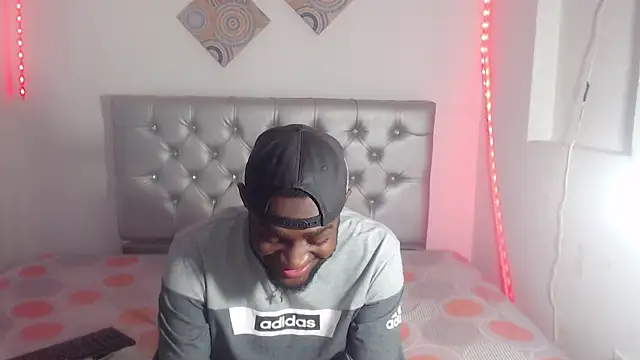 Snapshot of eebony_stallion chatting on December 21, 2025, 3:08 am eebony stallion online show from December 21, 2025, 3:08 am