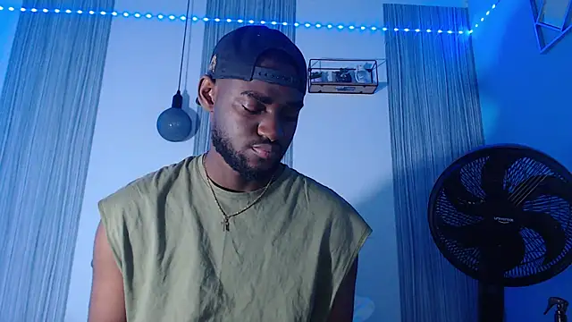 Snapshot of eebony_stallion chatting on February 20, 2026, 3:14 am eebony stallion online show from February 20, 2026, 3:14 am