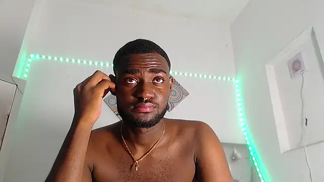 Snapshot of eebony_stallion chatting on January 6, 2026, 6:28 am eebony stallion online show from January 6, 2026, 6:28 am