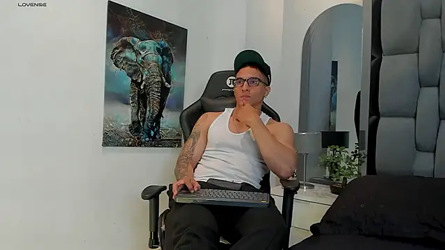 Snapshot of Dash_Bukoski chatting on February 18, 2026, 12:12 pm Dash Bukoski online show from February 18, 2026, 12:12 pm