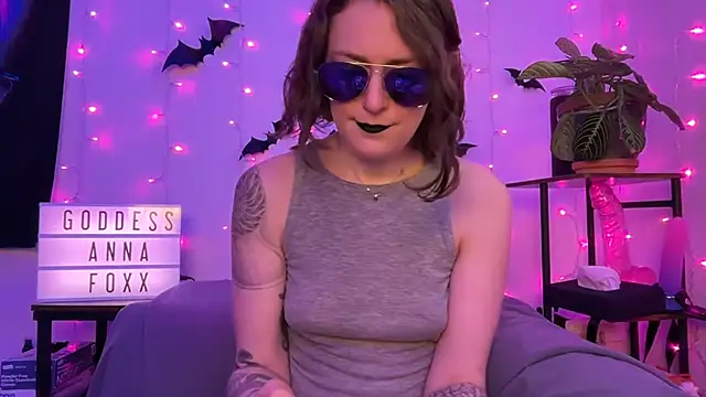 mistressannafoxx online show from January 12, 2026, 10:14 pm