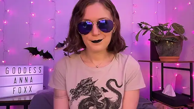 mistressannafoxx online show from November 24, 2025, 10:10 pm