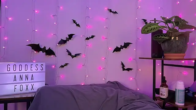 mistressannafoxx online show from November 17, 2025, 6:23 pm