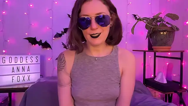 mistressannafoxx online show from November 25, 2025, 11:05 pm