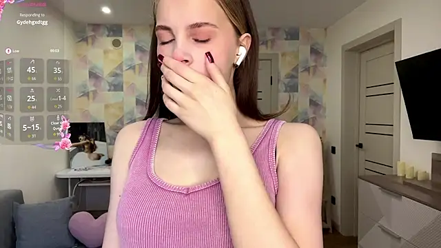 NylaNadler online show from April 5, 2026, 4:19 am