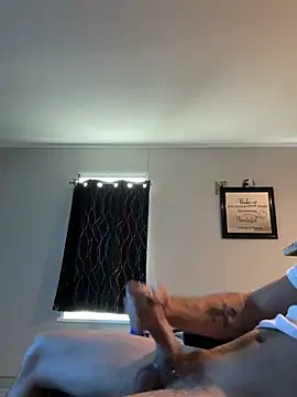 Snapshot of OscarBrow chatting on February 15, 2026, 7:02 pm OscarBrow online show from February 15, 2026, 7:02 pm