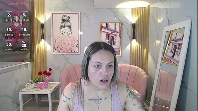 Jade Jones a online show from December 17, 2025, 3:33 am