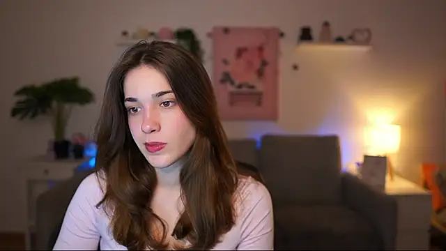 kissie cat online show from April 17, 2026, 5:49 pm