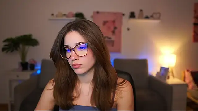 kissie cat online show from February 25, 2026, 2:28 pm