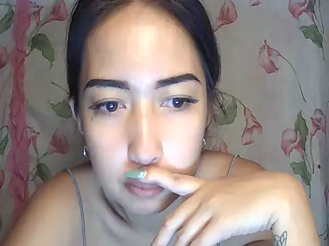 Snapshot of Soft_Angel8 chatting on July 17, 2026, 11:07 am Soft Angel8 online show from July 17, 2026, 11:07 am
