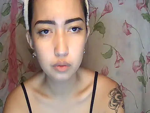 Snapshot of Soft_Angel8 chatting on July 14, 2026, 12:00 pm Soft Angel8 online show from July 14, 2026, 12:00 pm