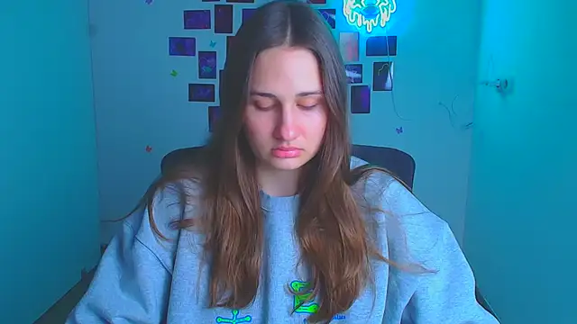 Stefanie Sweet online show from April 3, 2026, 5:14 am