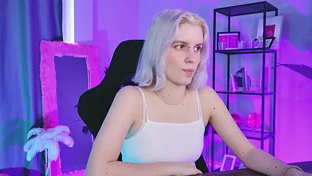 Snapshot of BethanyCloud chatting on March 25, 2026, 5:18 am BethanyCloud online show from March 25, 2026, 5:18 am