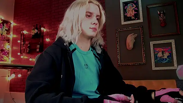 Snapshot of BethanyCloud chatting on April 9, 2026, 5:20 am BethanyCloud online show from April 9, 2026, 5:20 am