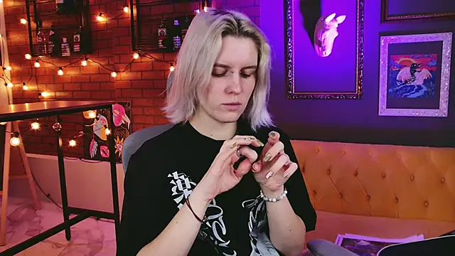 Snapshot of BethanyCloud chatting on March 5, 2026, 5:26 am BethanyCloud online show from March 5, 2026, 5:26 am