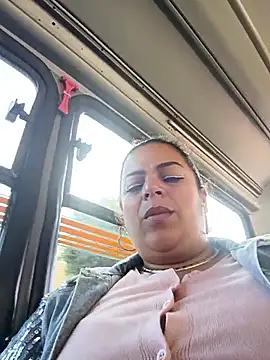 Mia-Glow online show from October 9, 2025, 12:49 pm