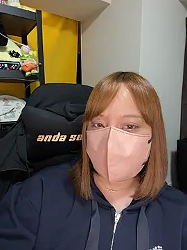 0kanna0 online show from November 5, 2025, 4:43 pm