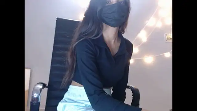 Snapshot of _kamyaa09 chatting on November 25, 2025, 12:11 am kamyaa09 online show from November 25, 2025, 12:11 am