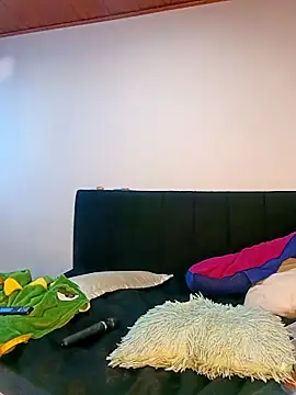 hotwife26 online show from December 3, 2025, 3:11 pm