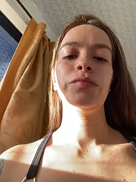 alysa g  online show from July 10, 2026, 10:32 pm
