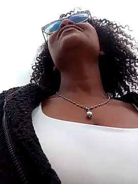 Snapshot of BiiancaEstradaa chatting on April 4, 2026, 5:30 pm BiiancaEstradaa online show from April 4, 2026, 5:30 pm