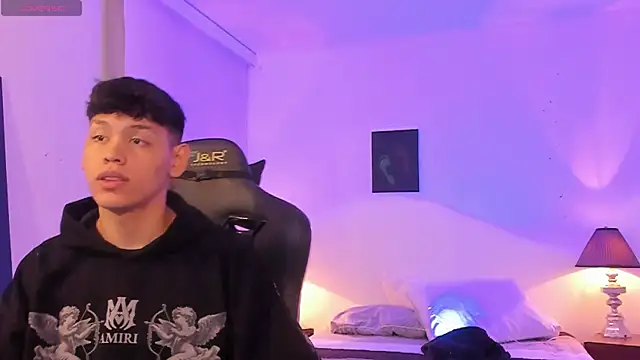 zeus blaze online show from November 10, 2025, 7:52 pm