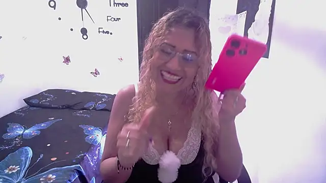 Skarleth Diaz online show from March 5, 2026, 4:09 am