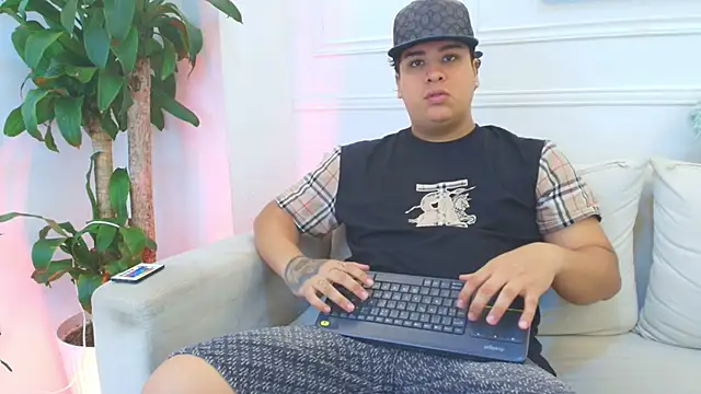 Naim Bennetsex online show from December 15, 2025, 6:14 pm