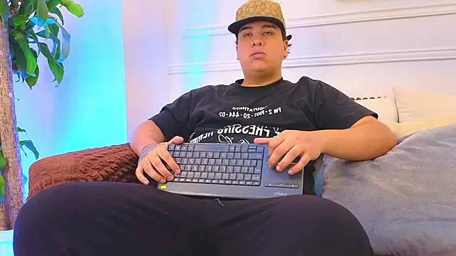 Naim Bennetsex online show from March 9, 2026, 6:44 pm