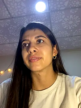 Lenapink19 online show from November 11, 2025, 11:20 pm