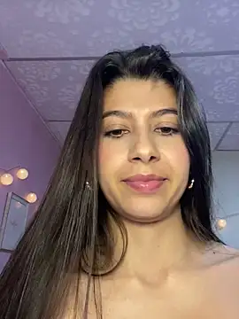 Lenapink19 online show from February 3, 2026, 2:53 am