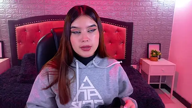 Natalie loffreda online show from October 30, 2025, 3:49 am