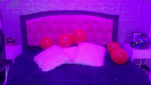 Natalie loffreda online show from February 16, 2026, 3:38 am