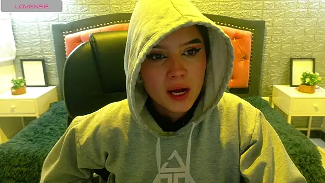 Snapshot of Natalie_loffreda chatting on October 20, 2025, 3:41 am Natalie loffreda online show from October 20, 2025, 3:41 am