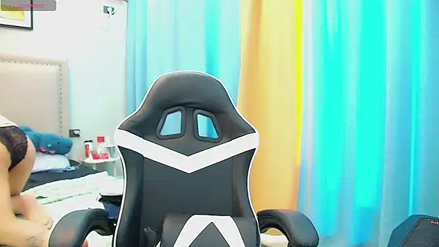 Snapshot of Safer-001 chatting on October 5, 2025, 8:38 am Safer-001 online show from October 5, 2025, 8:38 am